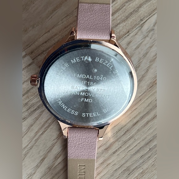 Hello Beautiful Ladies Watch Rose Gold Tone Case, Hands, Markers, White Dial - Picture 7 of 11